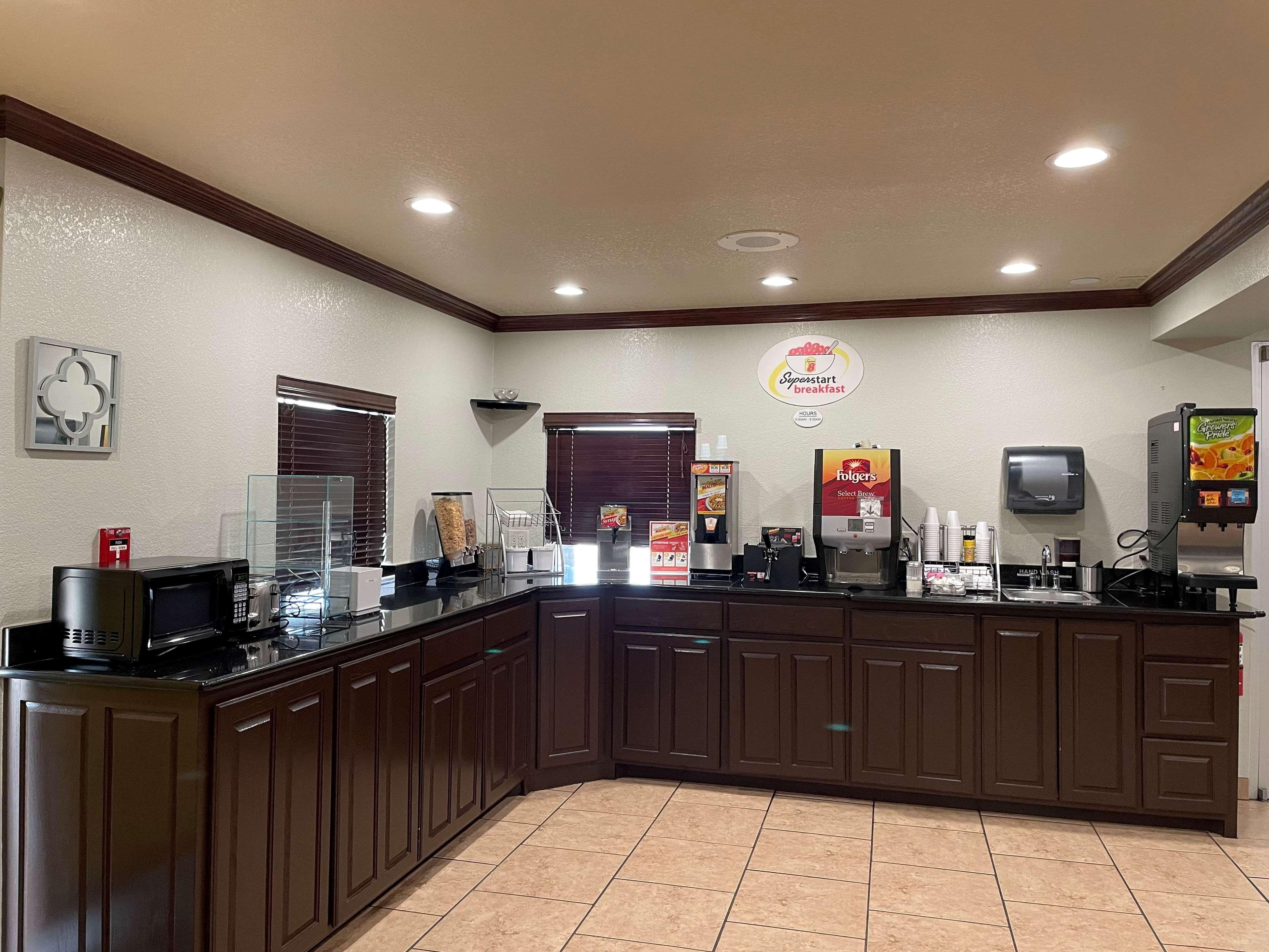 Super 8 By Wyndham Amarillo Central Tx Exterior foto